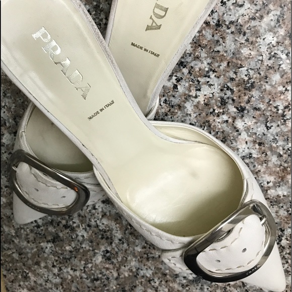 Prada leather buckled kitten heeled mules - Picture 2 of 13